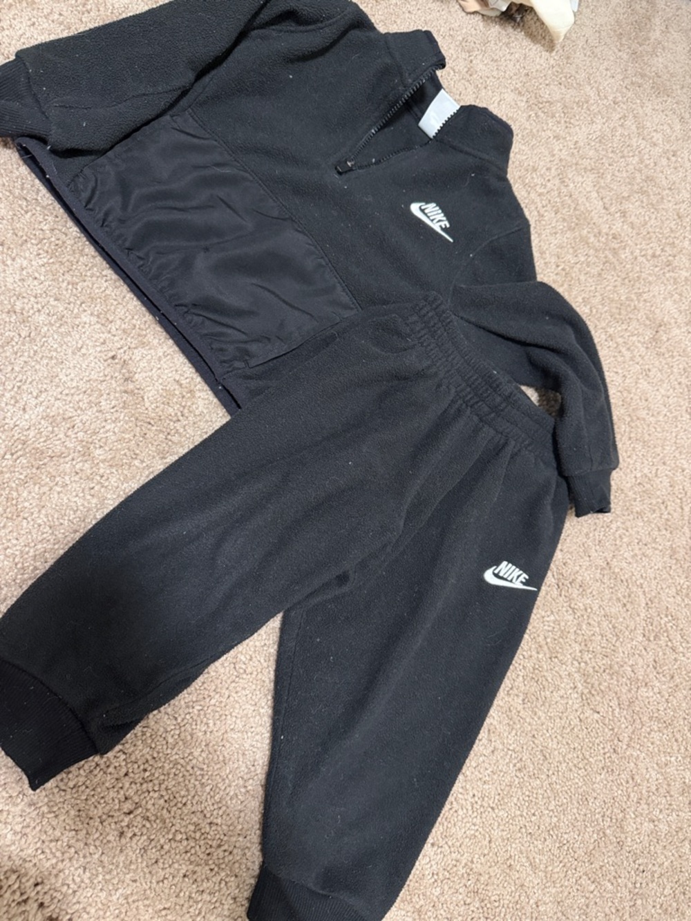 Nike Black Kids Fleece Sweatshirt & Joggers Set